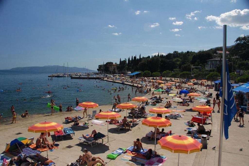 Apartments Zlatko Ičići Dış mekan fotoğraf